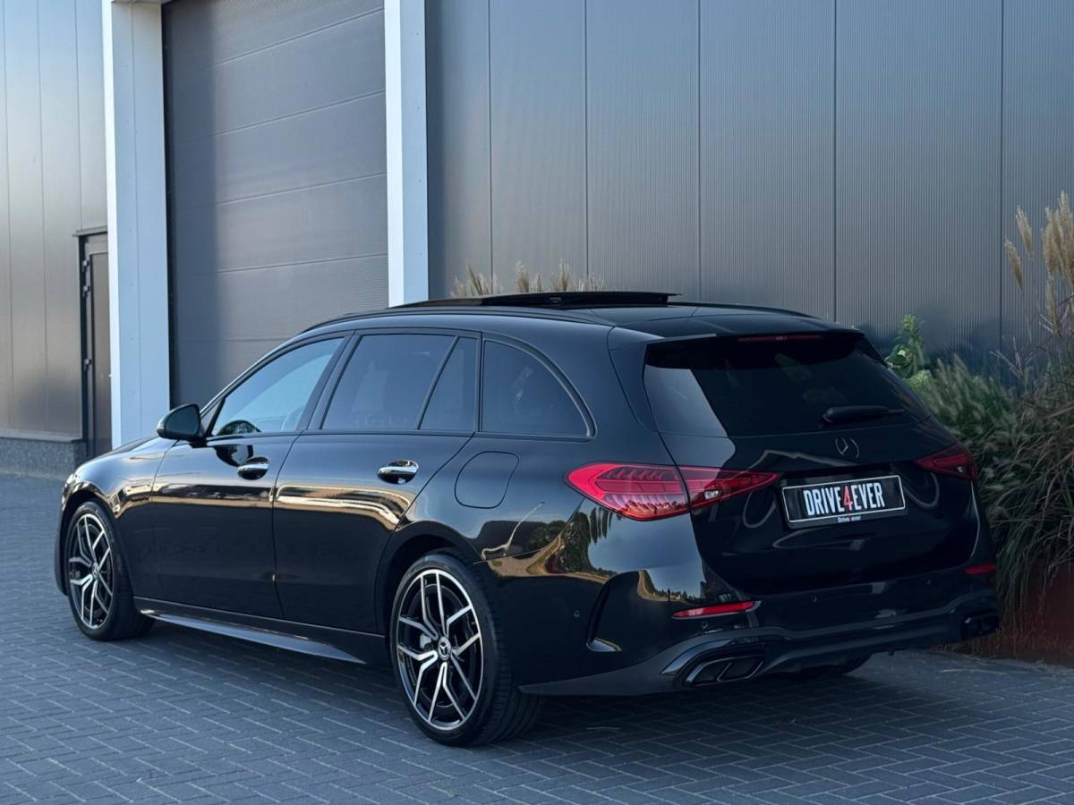 Mercedes-Benz C-Klasse Mercedes-Benz C-klasse Estate 300 e | AMG | Pano | Trekhaak