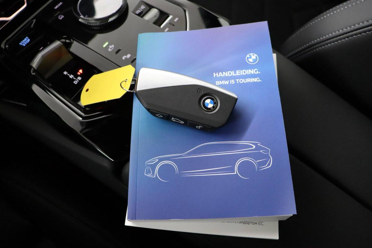 BMW i5 BMW i5 Touring eDrive40 M Sport Edition 84 kWh |Pano|Bang&Olufsen|HUD|