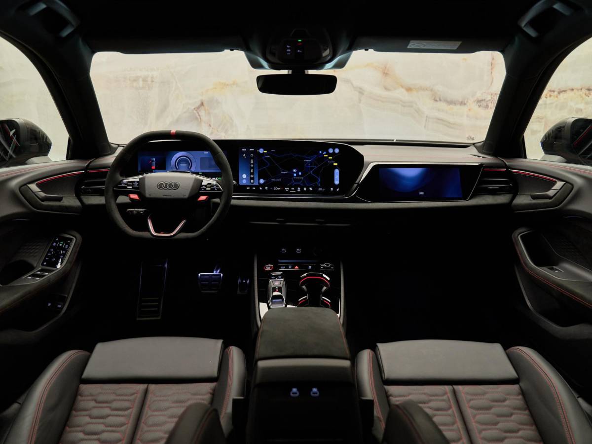 Audi RS5 Audi RS5 Avant e-Hybrid Quattro , sportpakket, pano, B&O, HUD, 285km/h, OLED, ACC, privacy