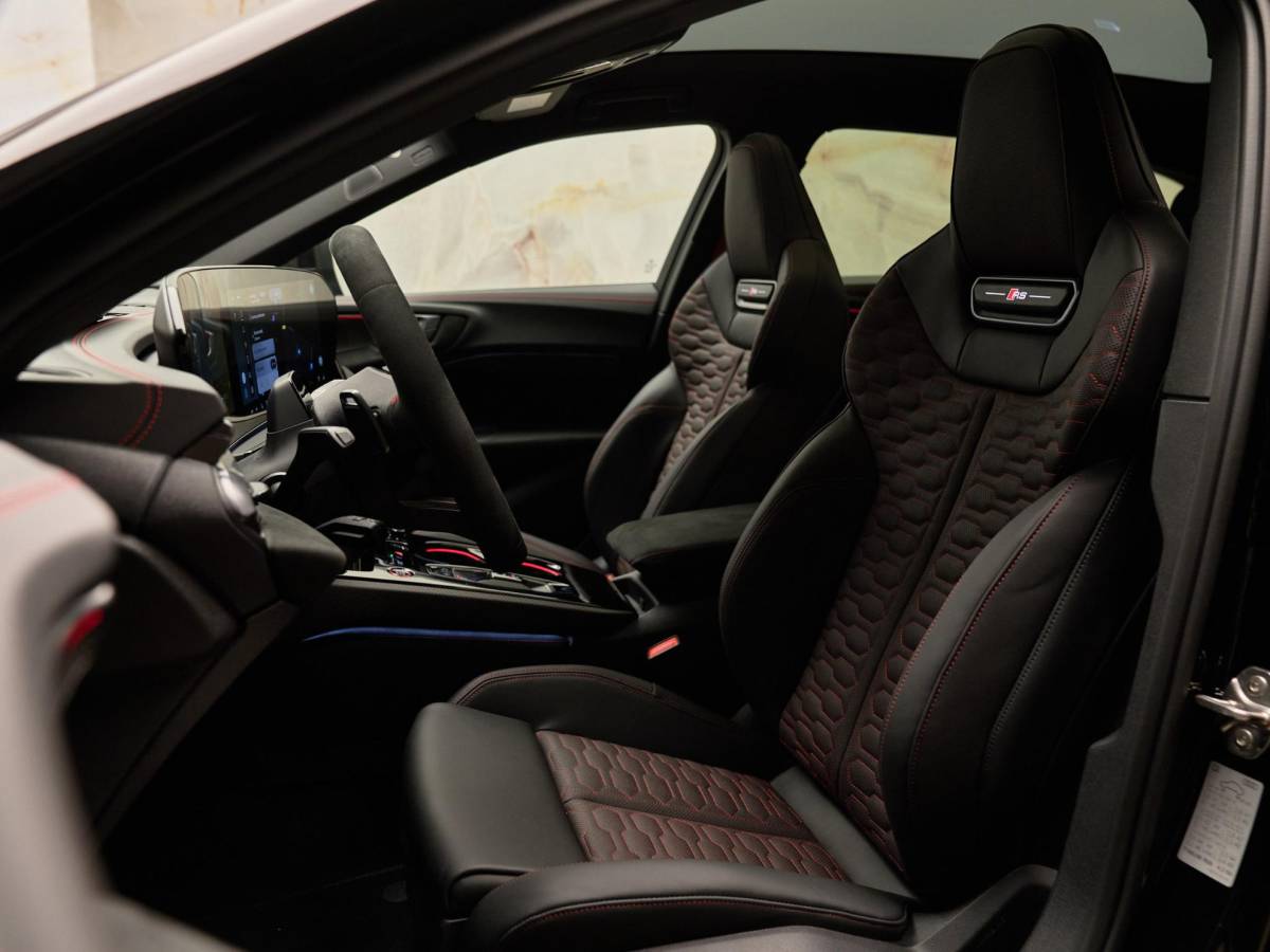 Audi RS5 Audi RS5 Avant e-Hybrid Quattro , sportpakket, pano, B&O, HUD, 285km/h, OLED, ACC, privacy