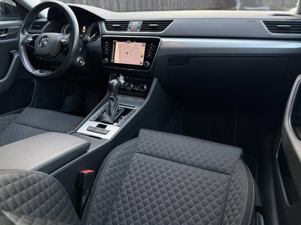 Škoda Superb Skoda Superb 1.4 TSI iV Business Edition| 1e eig.| SOH 92.6%