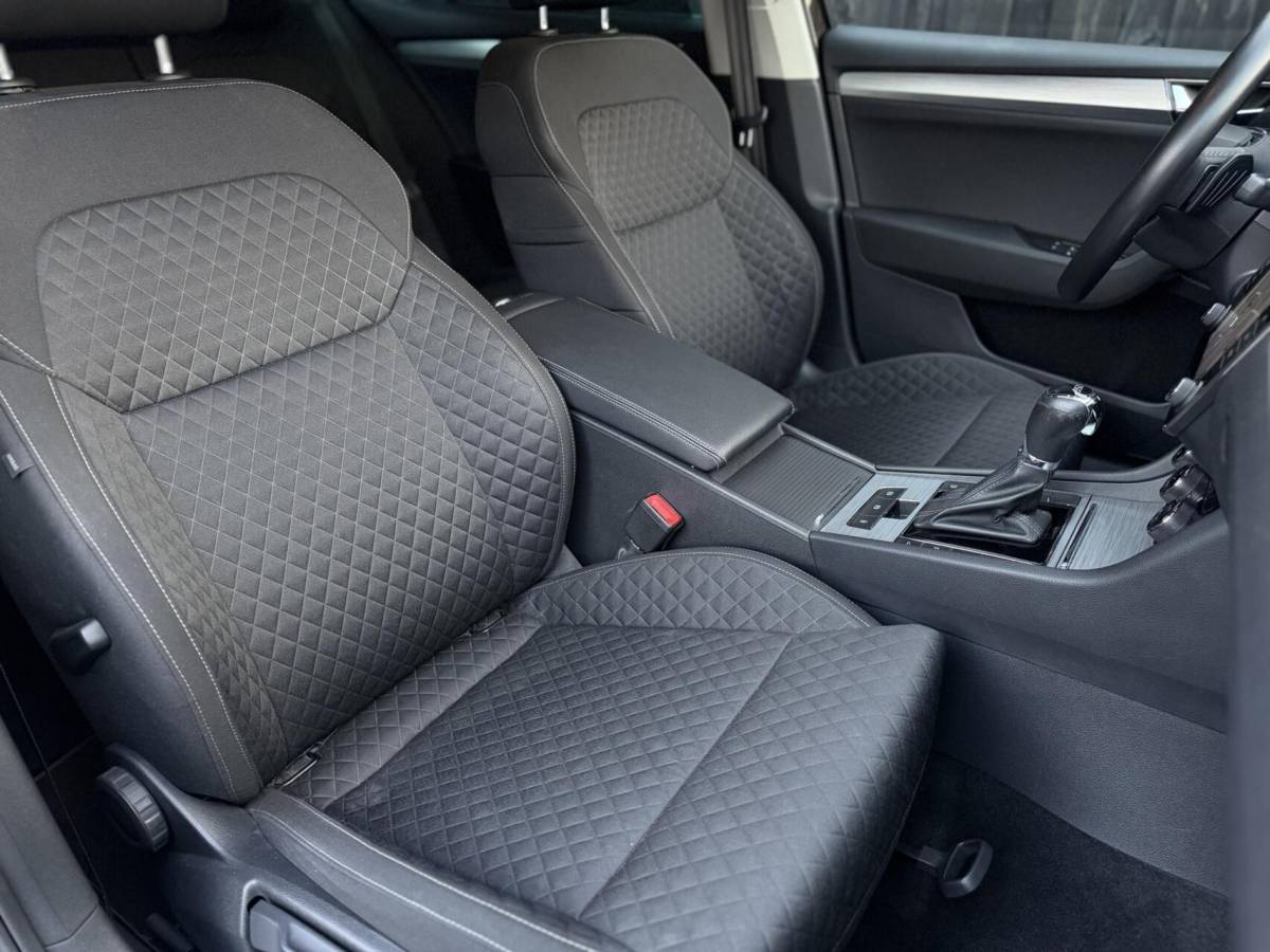 Škoda Superb Skoda Superb 1.4 TSI iV Business Edition| 1e eig.| SOH 92.6%