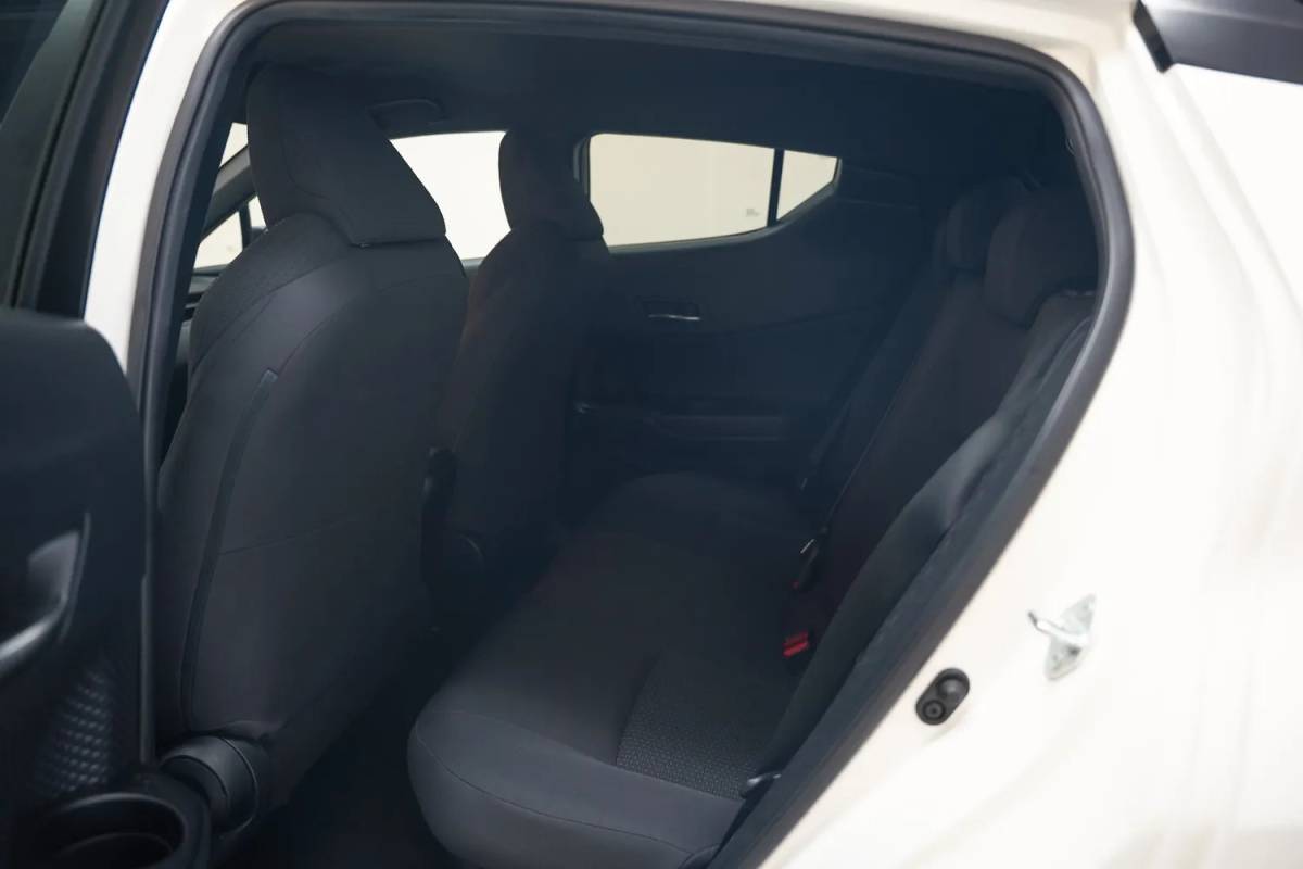 Toyota C-HR Toyota C-HR 1.8 Hybrid Dynamic [ Camera Navi Climate]