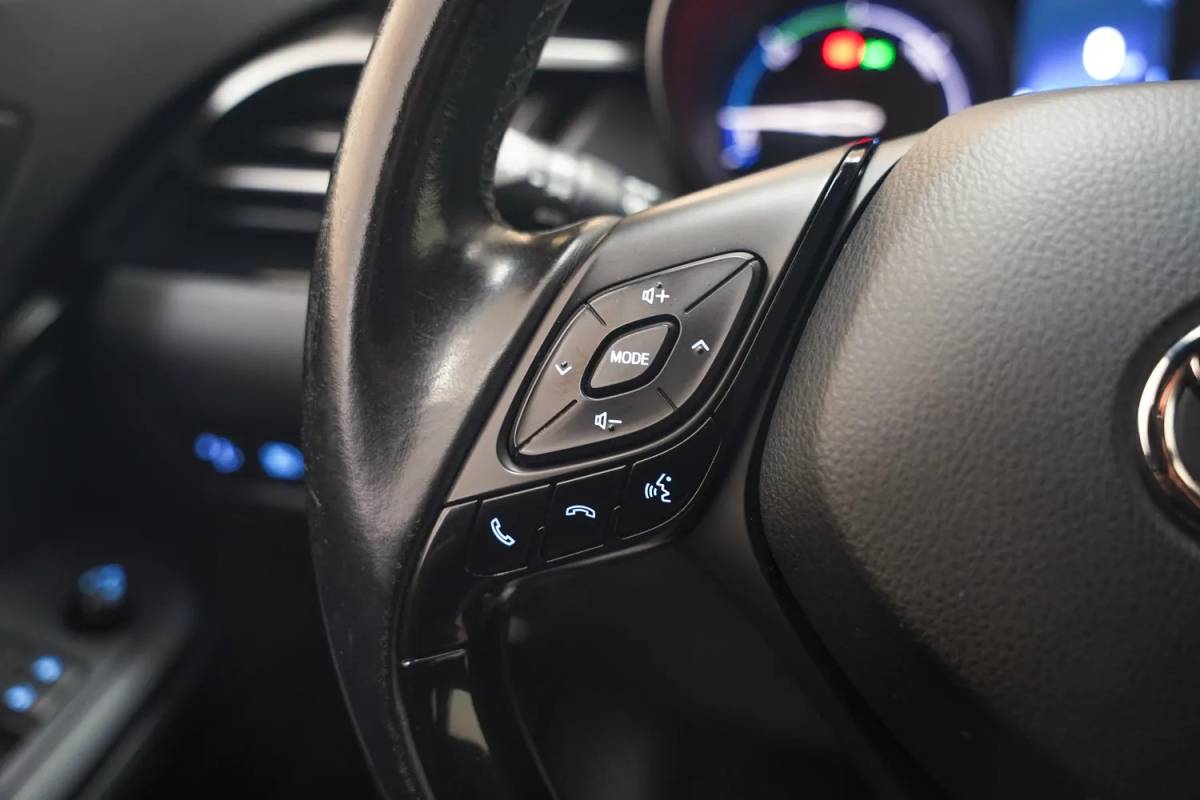 Toyota C-HR Toyota C-HR 1.8 Hybrid Dynamic [ Camera Navi Climate]