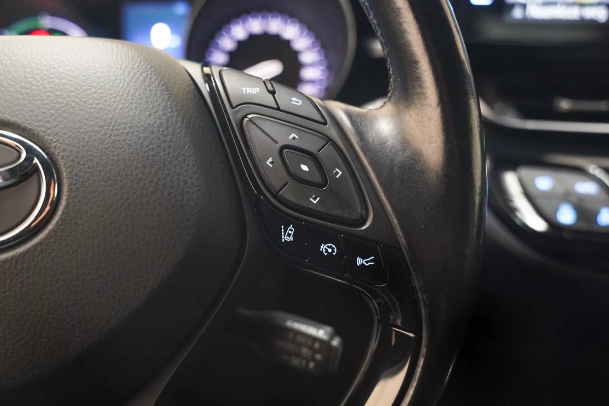 Toyota C-HR Toyota C-HR 1.8 Hybrid Dynamic [ Camera Navi Climate]