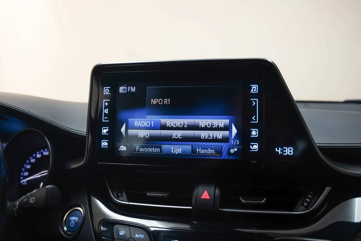 Toyota C-HR Toyota C-HR 1.8 Hybrid Dynamic [ Camera Navi Climate]