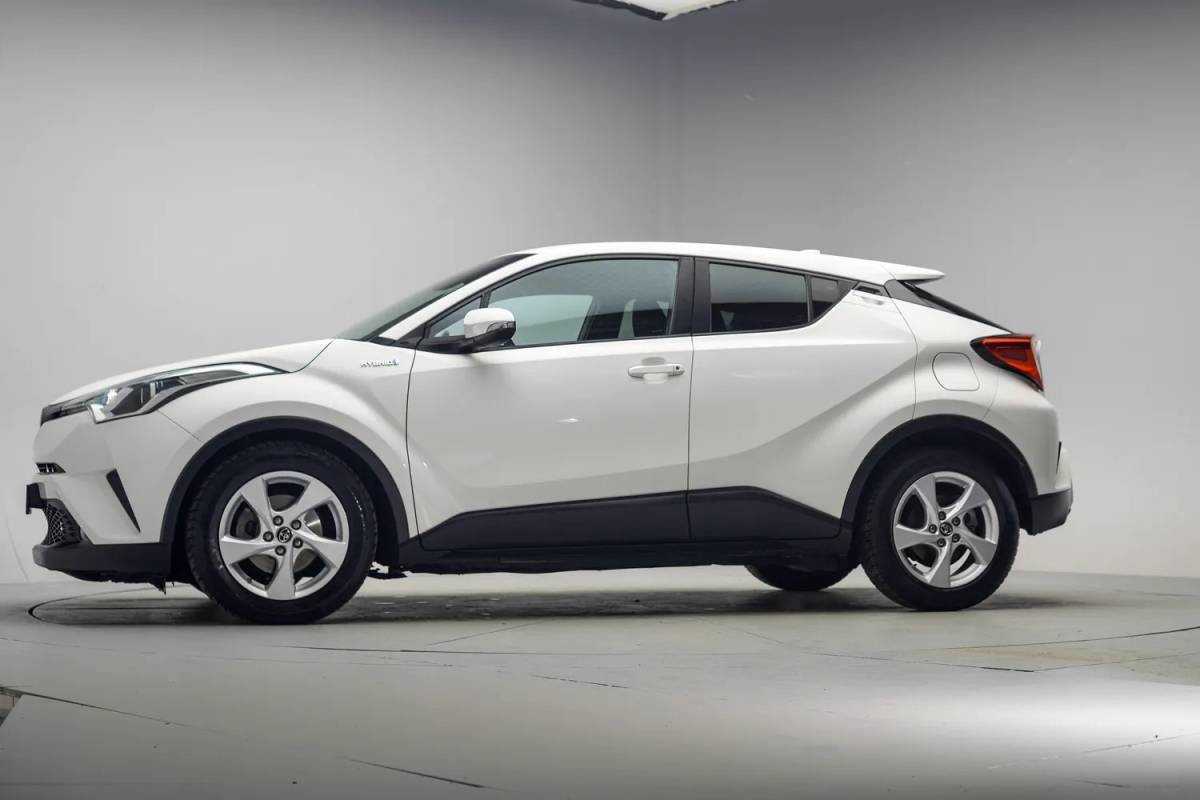 Toyota C-HR Toyota C-HR 1.8 Hybrid Dynamic [ Camera Navi Climate]