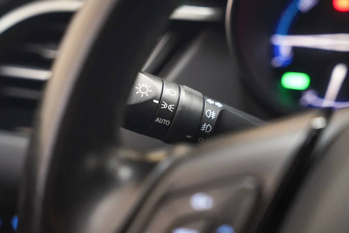 Toyota C-HR Toyota C-HR 1.8 Hybrid Dynamic [ Camera Navi Climate]