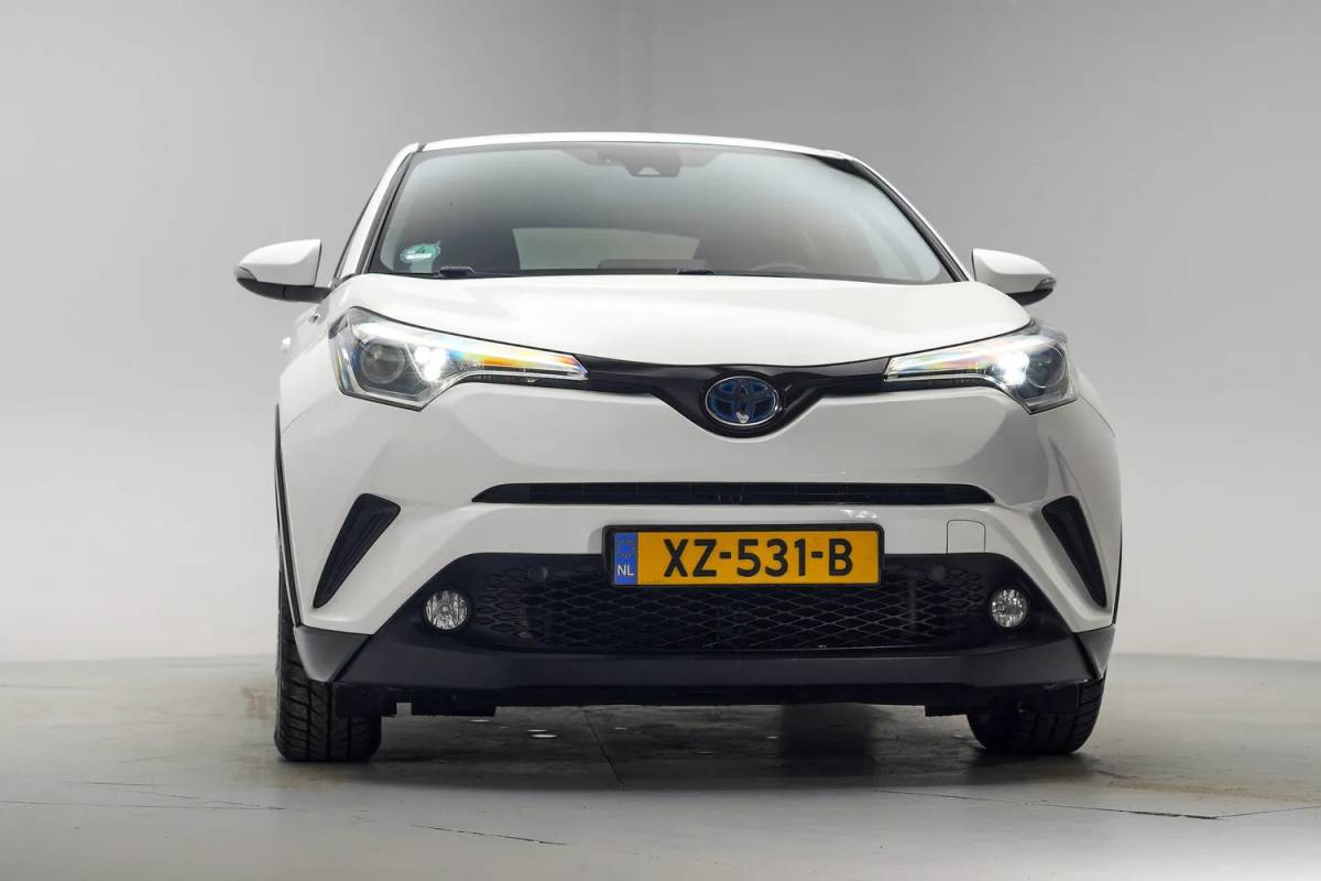 Toyota C-HR Toyota C-HR 1.8 Hybrid Dynamic [ Camera Navi Climate]