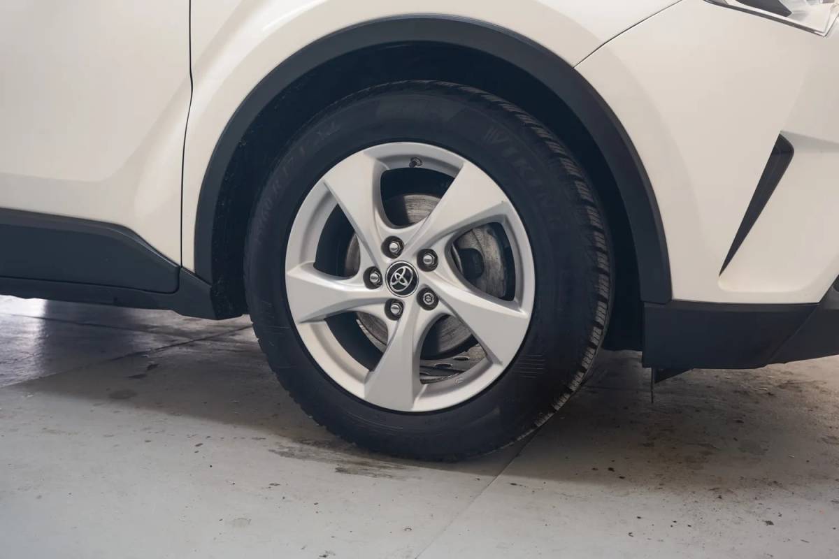 Toyota C-HR Toyota C-HR 1.8 Hybrid Dynamic [ Camera Navi Climate]