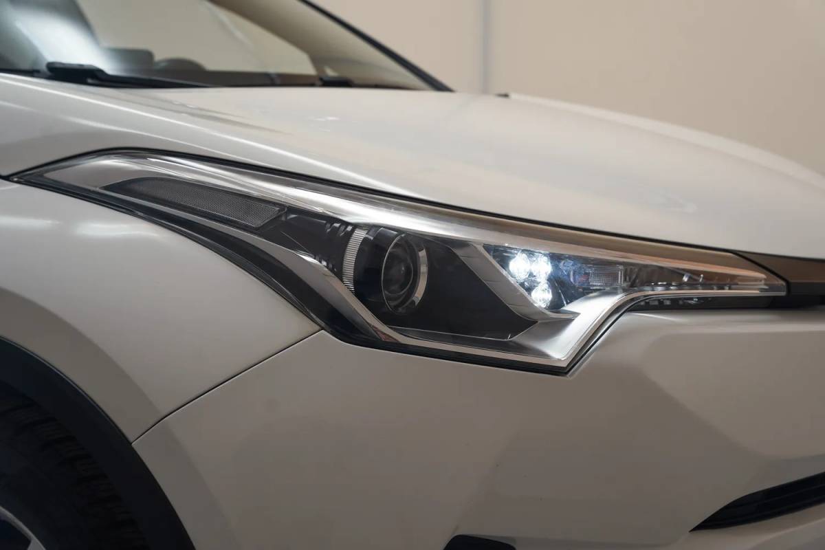 Toyota C-HR Toyota C-HR 1.8 Hybrid Dynamic [ Camera Navi Climate]