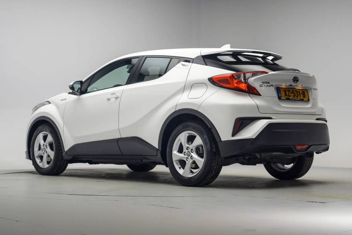 Toyota C-HR Toyota C-HR 1.8 Hybrid Dynamic [ Camera Navi Climate]