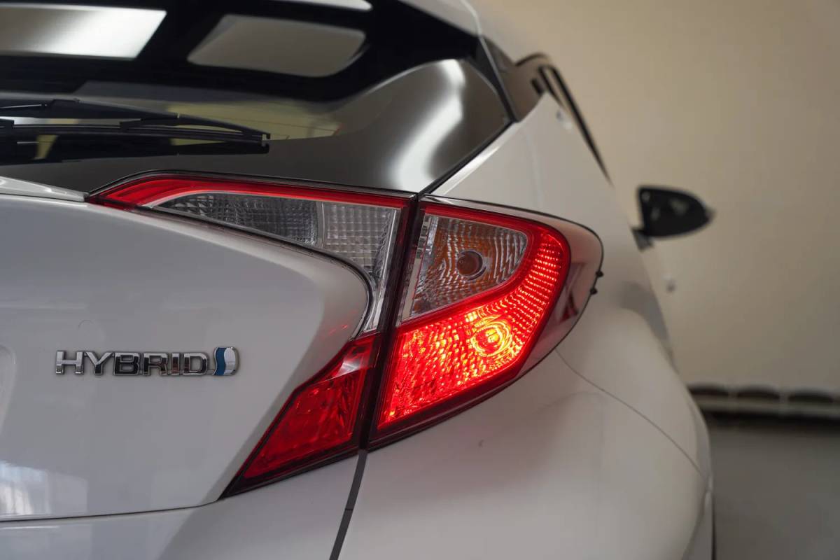 Toyota C-HR Toyota C-HR 1.8 Hybrid Dynamic [ Camera Navi Climate]
