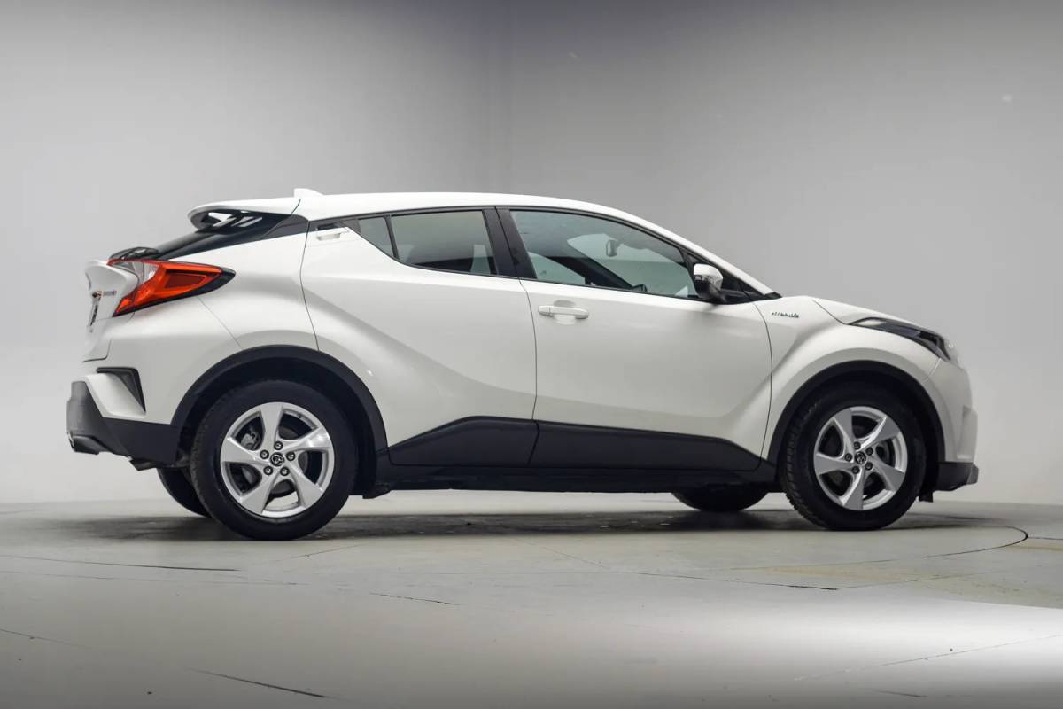 Toyota C-HR Toyota C-HR 1.8 Hybrid Dynamic [ Camera Navi Climate]