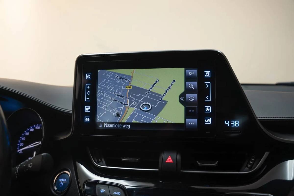Toyota C-HR Toyota C-HR 1.8 Hybrid Dynamic [ Camera Navi Climate]