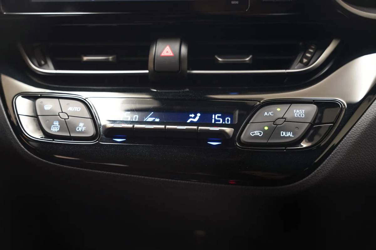 Toyota C-HR Toyota C-HR 1.8 Hybrid Dynamic [ Camera Navi Climate]