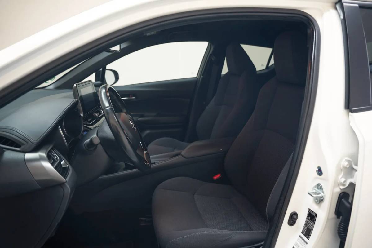 Toyota C-HR Toyota C-HR 1.8 Hybrid Dynamic [ Camera Navi Climate]