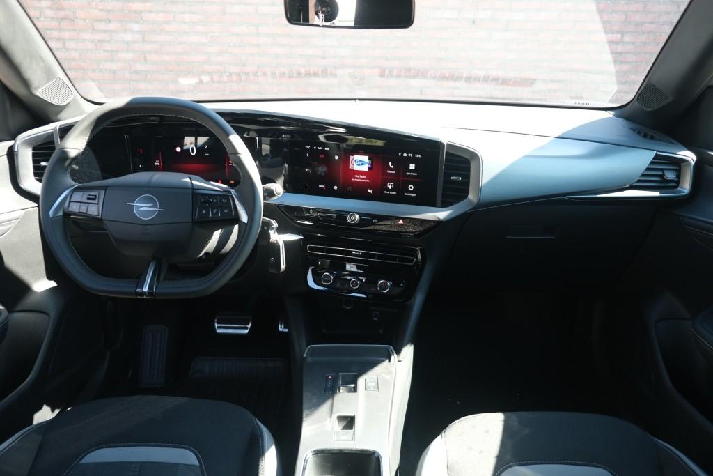 Opel Mokka Opel Mokka 1.2 Turbo Hybrid 145pk eDCT6 | Navi | App Connect | Climate | Adaptive Cruise | Camera | Dodehoek | PDC