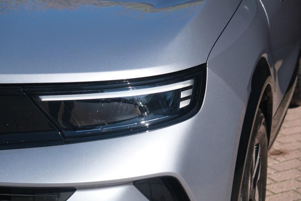 Opel Mokka Opel Mokka 1.2 Turbo Hybrid 145pk eDCT6 | Navi | App Connect | Climate | Adaptive Cruise | Camera | Dodehoek | PDC