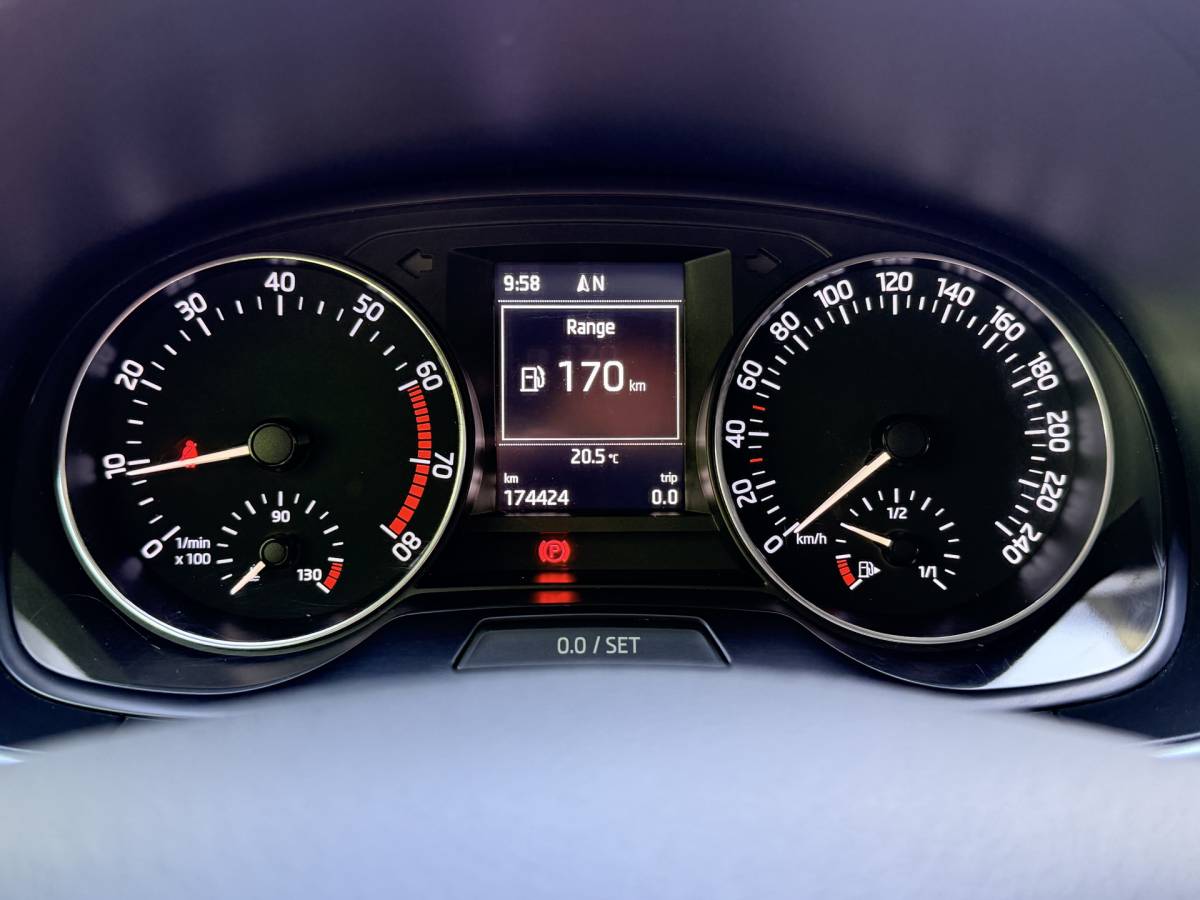 Škoda Fabia ŠKODA Fabia 1.0 Ambition Business Apple Carplay Trekhaak PDC Lichtmetalen velgen Cruise Control