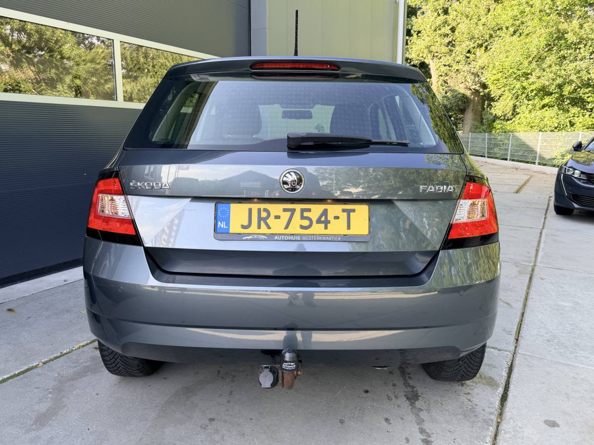 Škoda Fabia ŠKODA Fabia 1.0 Ambition Business Apple Carplay Trekhaak PDC Lichtmetalen velgen Cruise Control