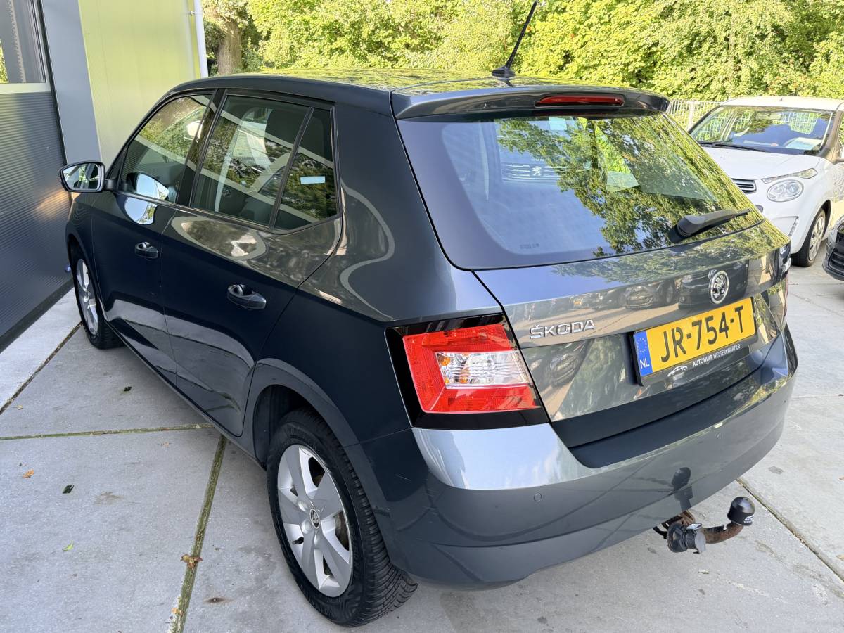Škoda Fabia ŠKODA Fabia 1.0 Ambition Business Apple Carplay Trekhaak PDC Lichtmetalen velgen Cruise Control