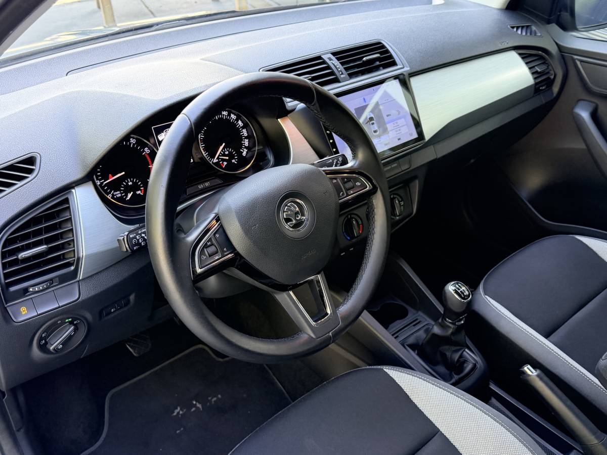 Škoda Fabia ŠKODA Fabia 1.0 Ambition Business Apple Carplay Trekhaak PDC Lichtmetalen velgen Cruise Control