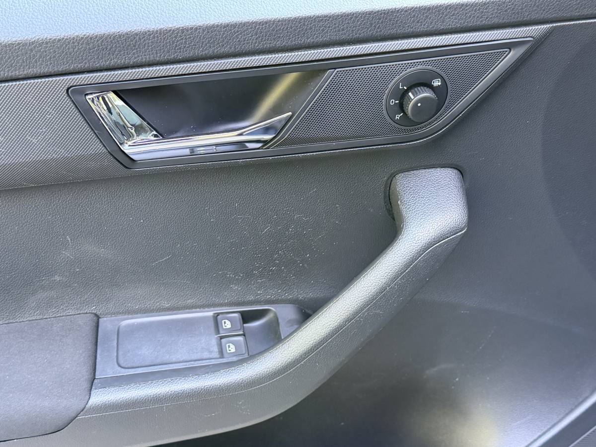 Škoda Fabia ŠKODA Fabia 1.0 Ambition Business Apple Carplay Trekhaak PDC Lichtmetalen velgen Cruise Control