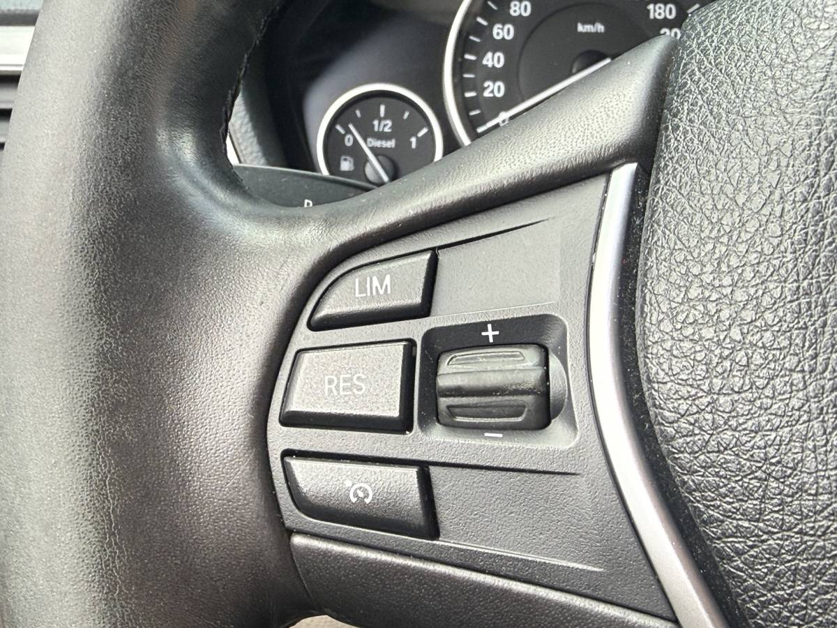 BMW 3 Serie BMW 3-serie Touring 320d High Executive BWJ 2017 AUTOMAAT | LEDER | STOELVERW. | ELEK. TREKHAAK | ELEK. ACHTERKLEP | ZWARTE HEMEL | DRAADLOZE TELEFOONLADER | CLIMA |