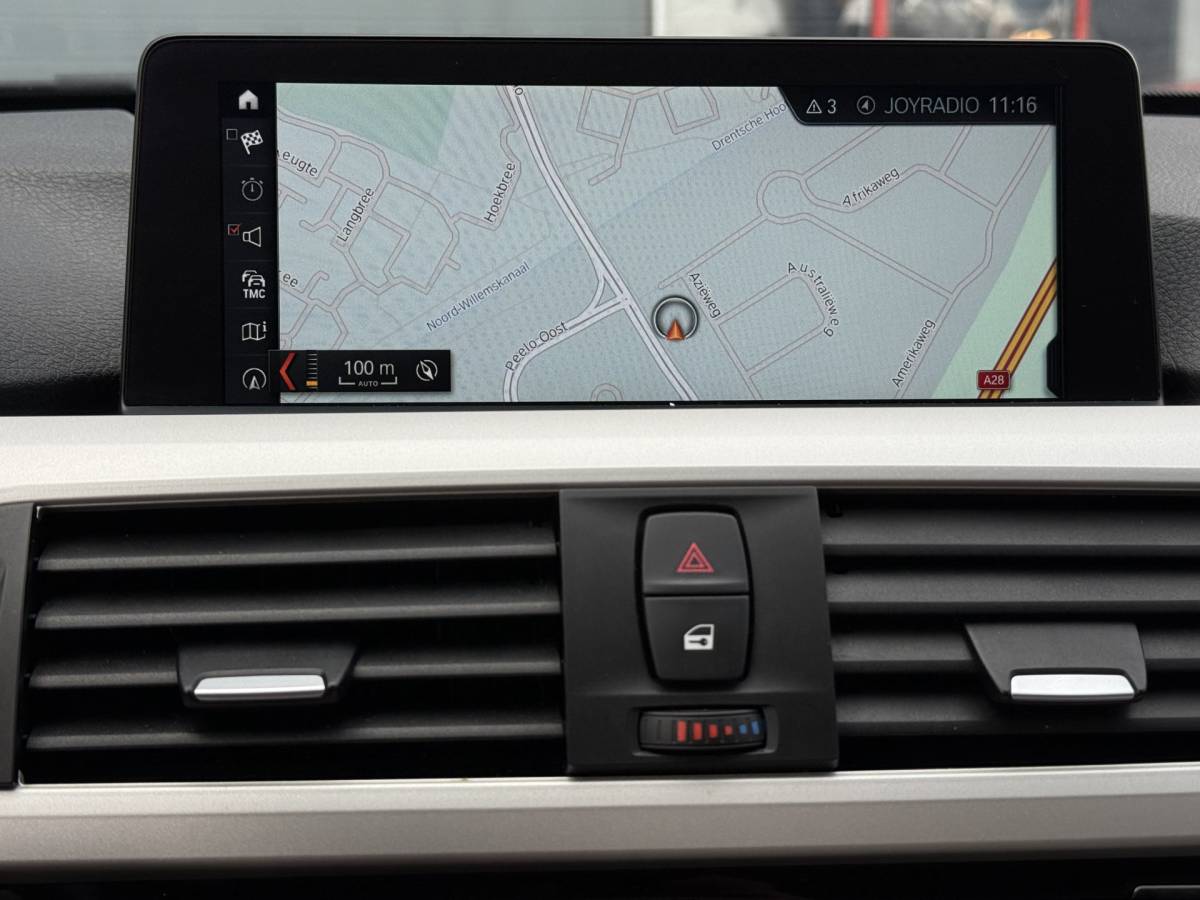 BMW 3 Serie BMW 3-serie Touring 320d High Executive BWJ 2017 AUTOMAAT | LEDER | STOELVERW. | ELEK. TREKHAAK | ELEK. ACHTERKLEP | ZWARTE HEMEL | DRAADLOZE TELEFOONLADER | CLIMA |