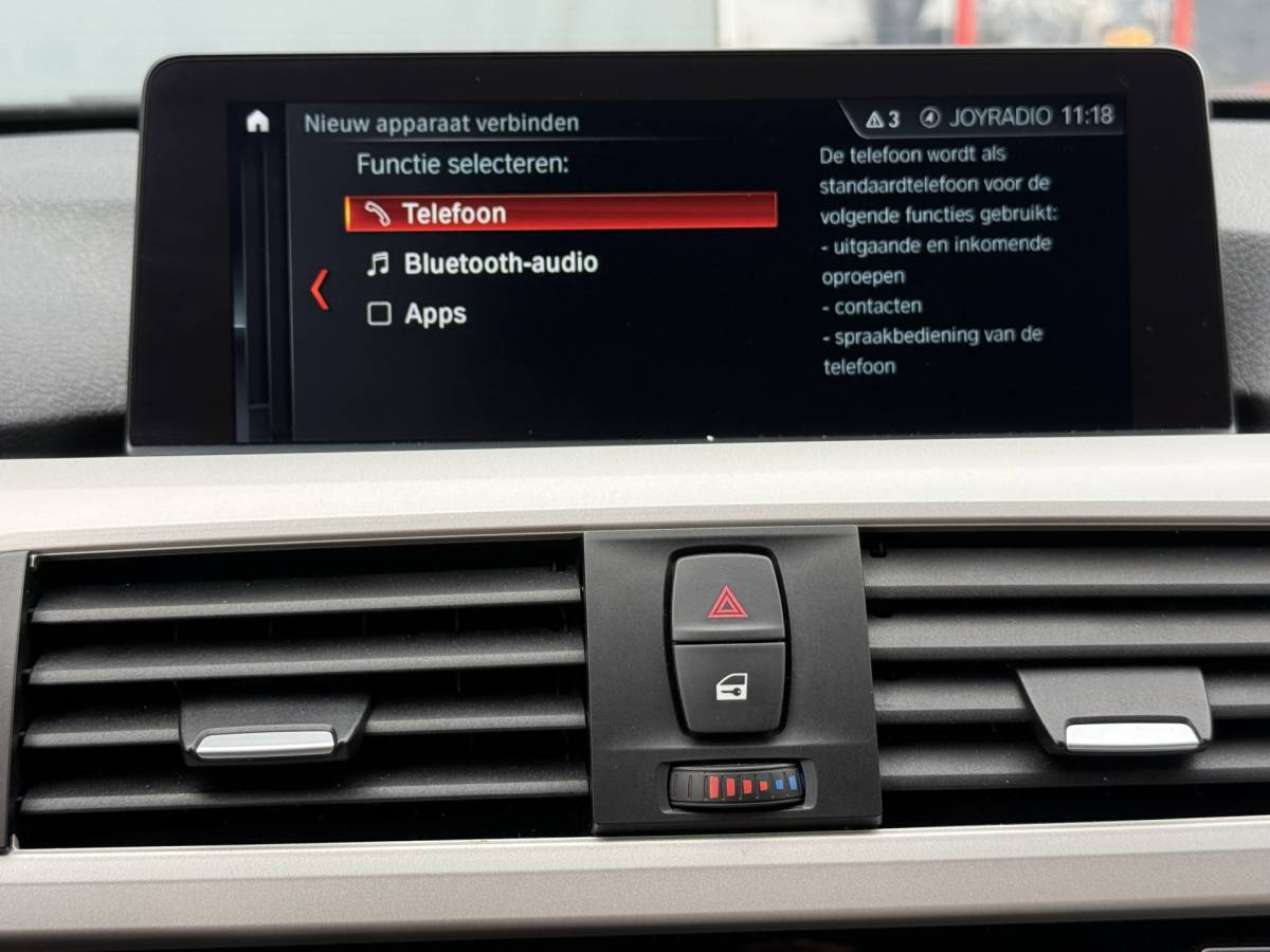 BMW 3 Serie BMW 3-serie Touring 320d High Executive BWJ 2017 AUTOMAAT | LEDER | STOELVERW. | ELEK. TREKHAAK | ELEK. ACHTERKLEP | ZWARTE HEMEL | DRAADLOZE TELEFOONLADER | CLIMA |