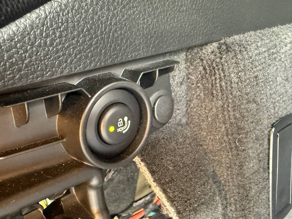 BMW 3 Serie BMW 3-serie Touring 320d High Executive BWJ 2017 AUTOMAAT | LEDER | STOELVERW. | ELEK. TREKHAAK | ELEK. ACHTERKLEP | ZWARTE HEMEL | DRAADLOZE TELEFOONLADER | CLIMA |