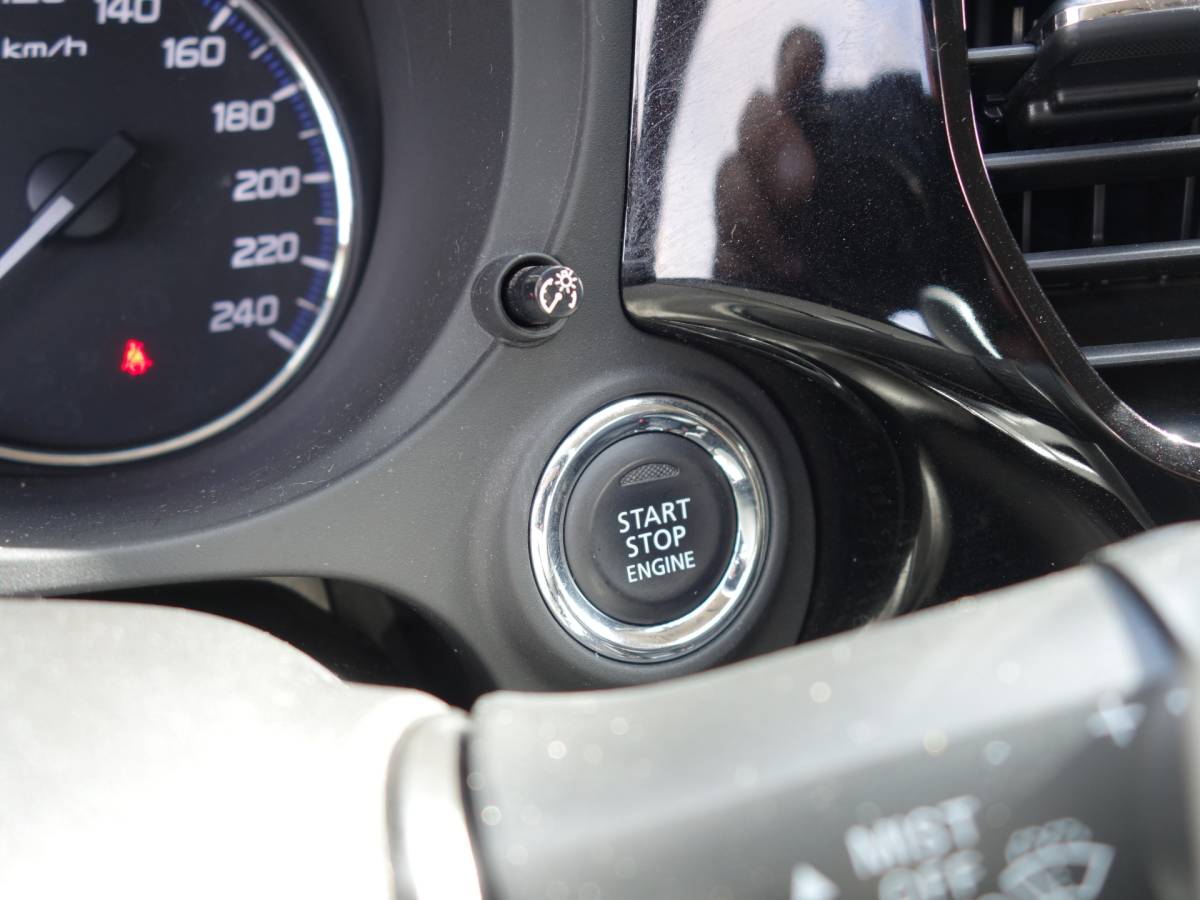 Mitsubishi Outlander Mitsubishi Outlander 2.0 CVT Business | 18″ LM met all seasonbanden