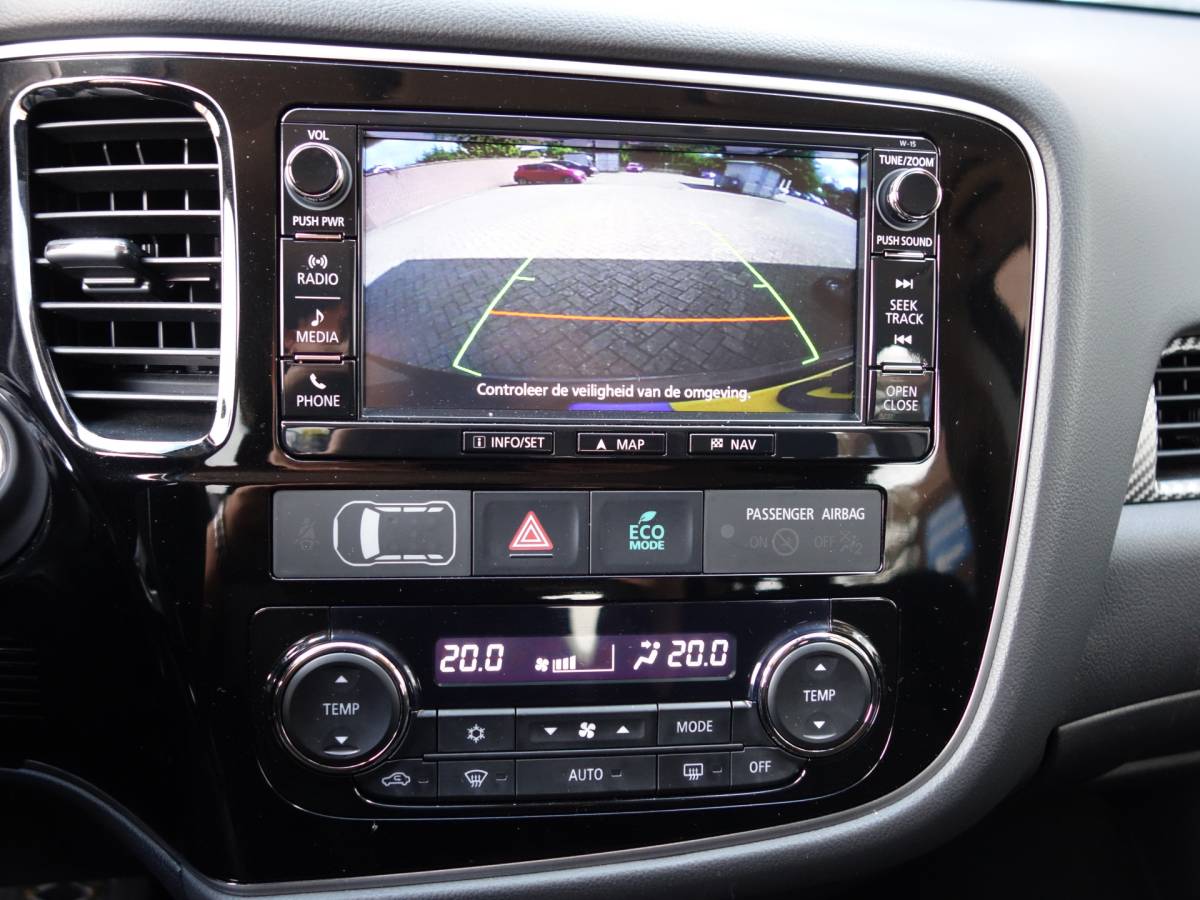 Mitsubishi Outlander Mitsubishi Outlander 2.0 CVT Business | 18″ LM met all seasonbanden