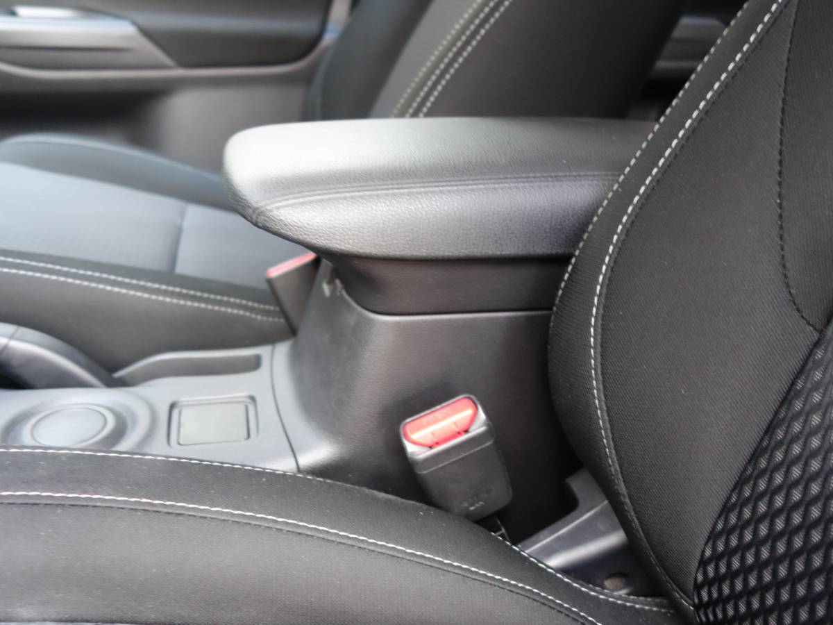 Mitsubishi Outlander Mitsubishi Outlander 2.0 CVT Business | 18″ LM met all seasonbanden