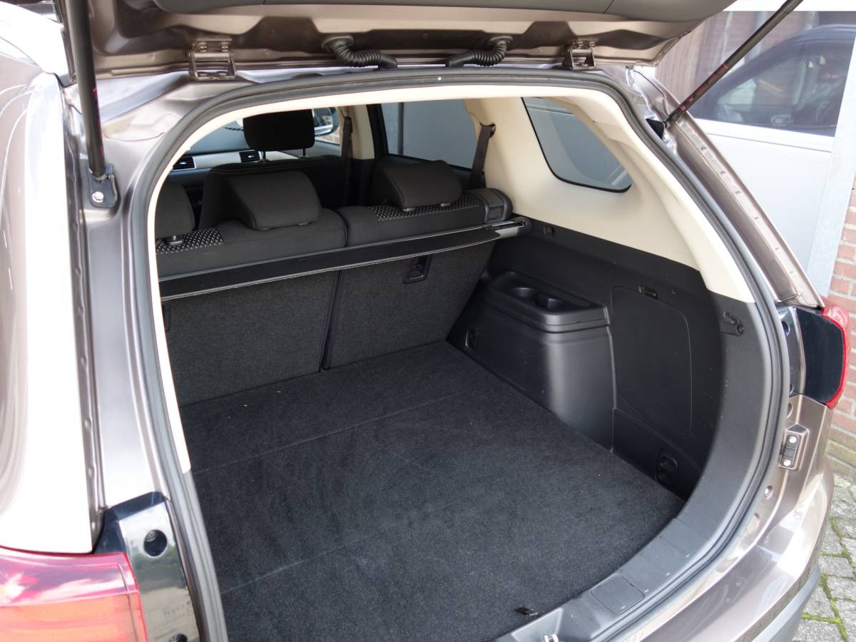 Mitsubishi Outlander Mitsubishi Outlander 2.0 CVT Business | 18″ LM met all seasonbanden