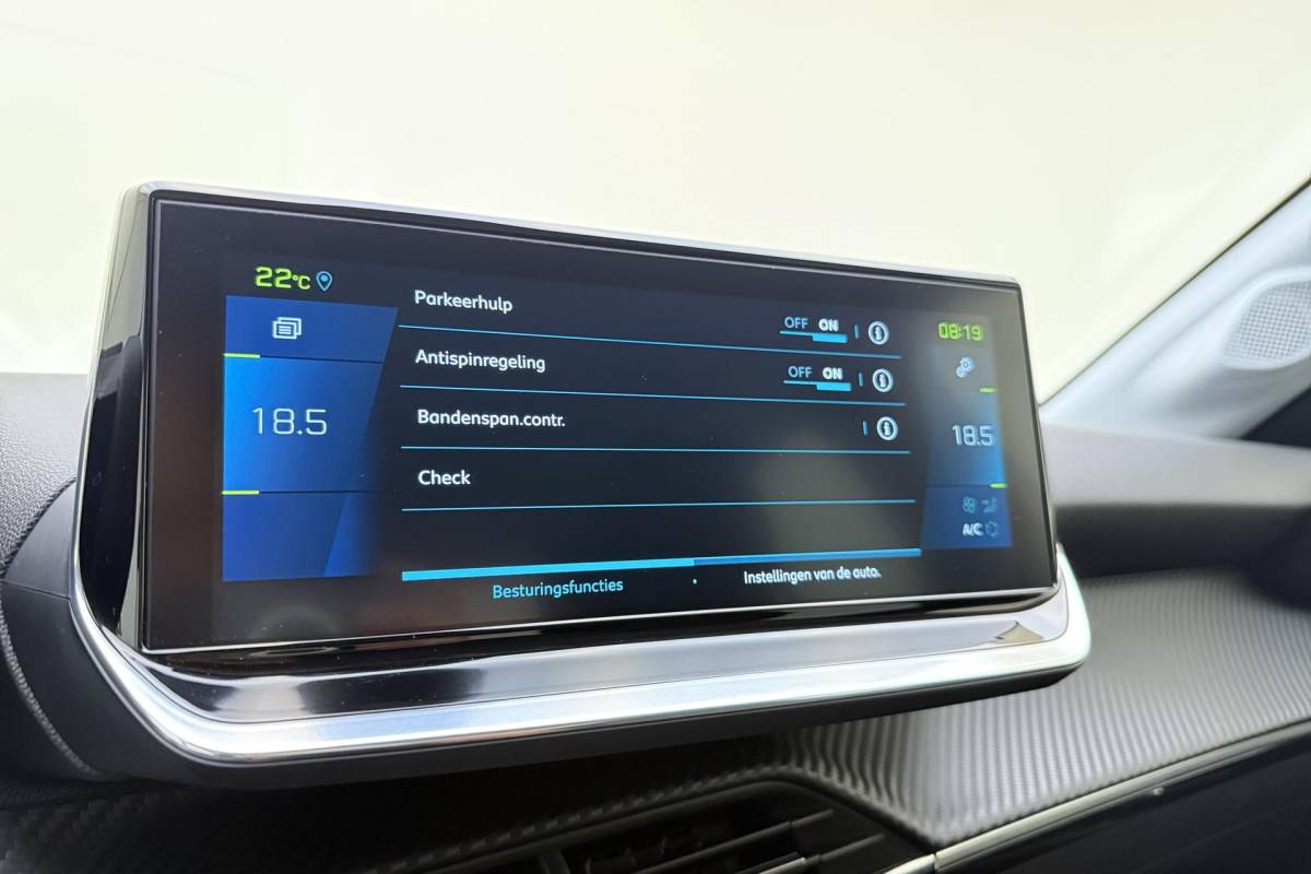 Peugeot e-208 Peugeot e-208 EV Blue Lease Allure 50 kWh | 136PK | 3 Fase | Cruise Control | Navigatie | Parkeercamera | Apple Carplay & Android Auto | Full LED