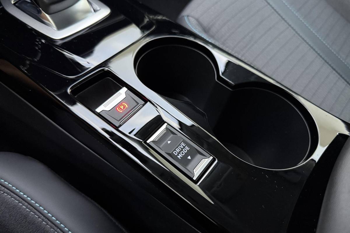 Peugeot e-208 Peugeot e-208 EV Blue Lease Allure 50 kWh | 136PK | 3 Fase | Cruise Control | Navigatie | Parkeercamera | Apple Carplay & Android Auto | Full LED