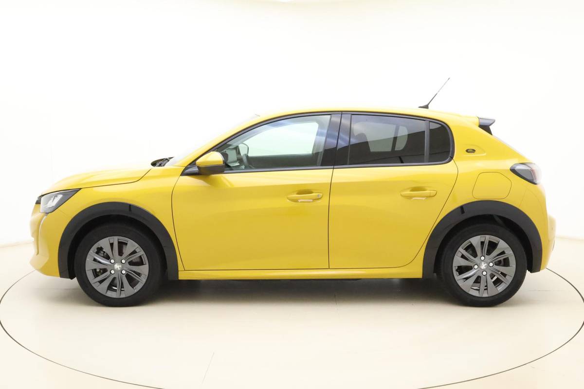 Peugeot e-208 Peugeot e-208 EV Blue Lease Allure 50 kWh | 136PK | 3 Fase | Cruise Control | Navigatie | Parkeercamera | Apple Carplay & Android Auto | Full LED