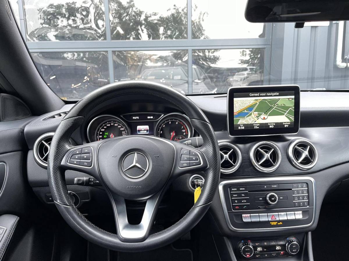 Mercedes-Benz CLA Mercedes CLA-klasse Shooting Brake 250 CARPLAY|CAMERA|TREKHAAK|NAPPA-LEER|NAVIGATIE|CRUISE CONTROL|STOELVERWARMING