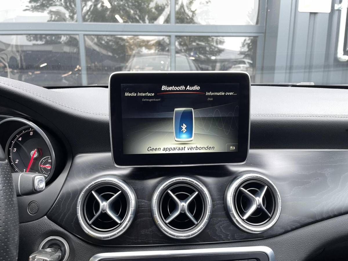 Mercedes-Benz CLA Mercedes CLA-klasse Shooting Brake 250 CARPLAY|CAMERA|TREKHAAK|NAPPA-LEER|NAVIGATIE|CRUISE CONTROL|STOELVERWARMING