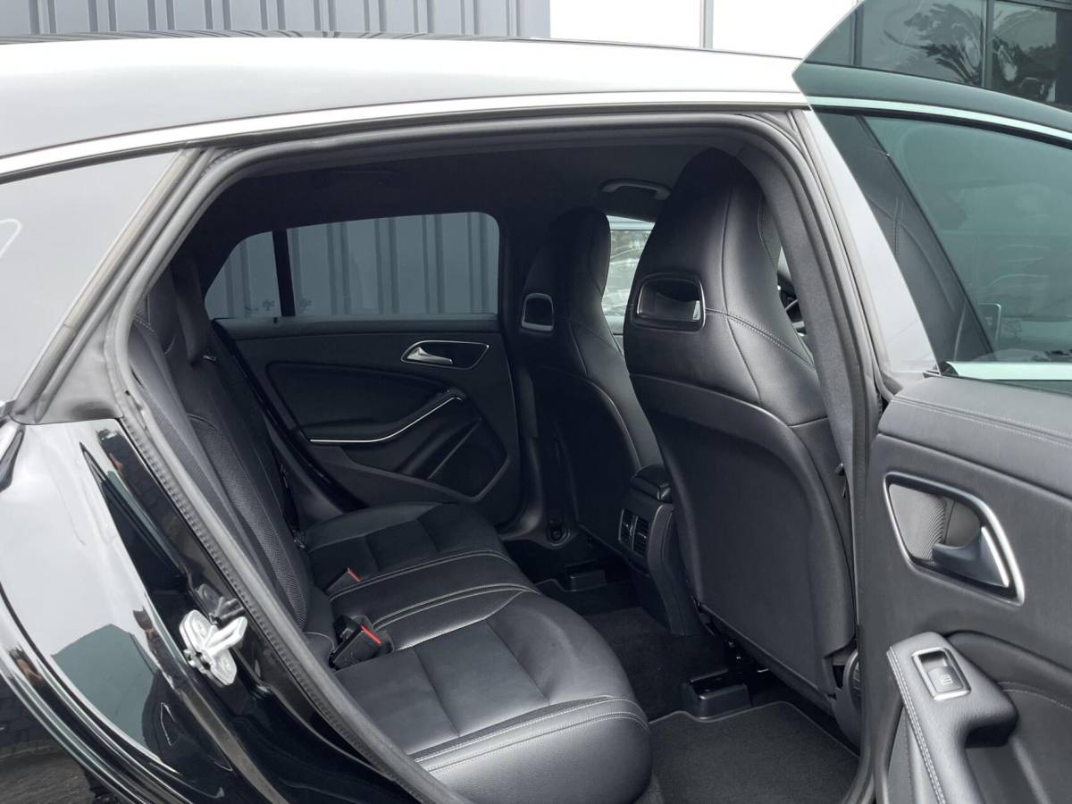 Mercedes-Benz CLA Mercedes CLA-klasse Shooting Brake 250 CARPLAY|CAMERA|TREKHAAK|NAPPA-LEER|NAVIGATIE|CRUISE CONTROL|STOELVERWARMING