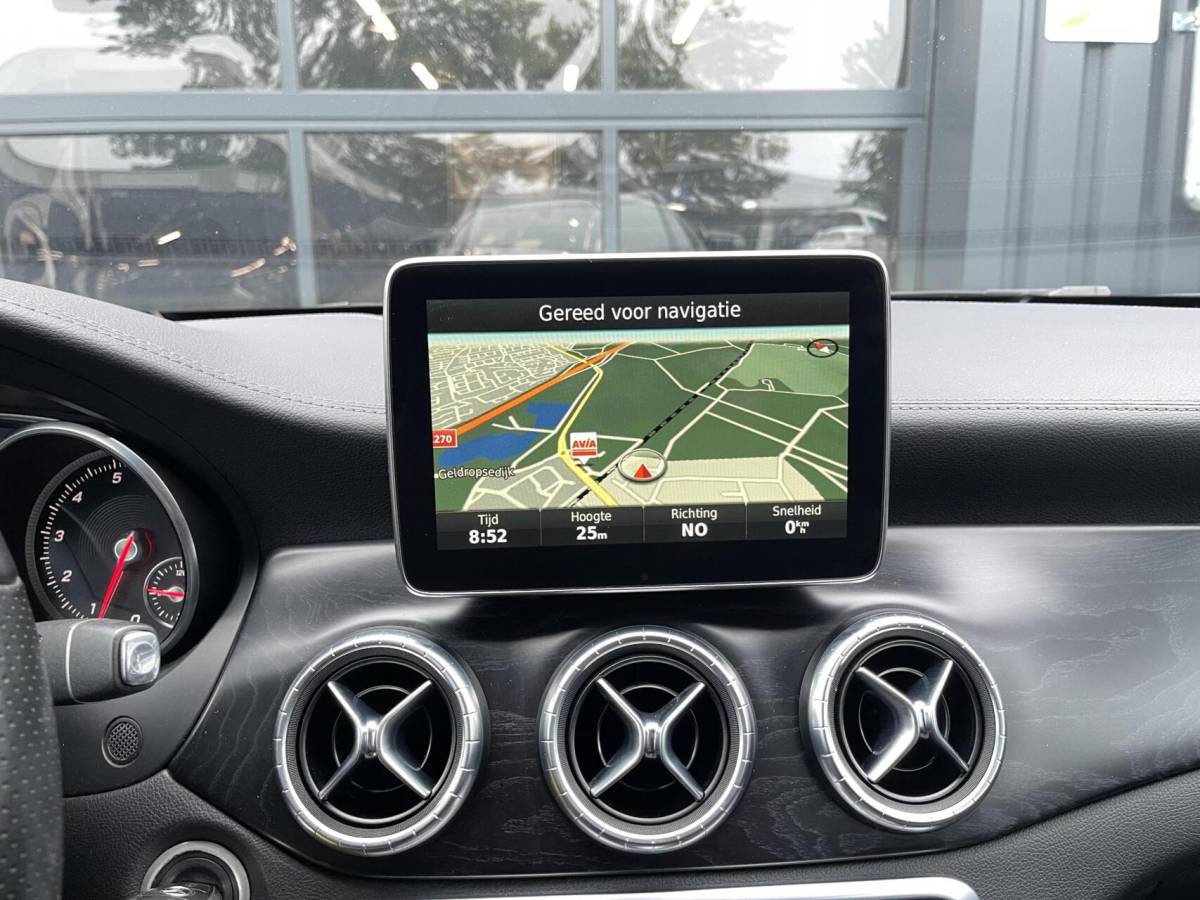 Mercedes-Benz CLA Mercedes CLA-klasse Shooting Brake 250 CARPLAY|CAMERA|TREKHAAK|NAPPA-LEER|NAVIGATIE|CRUISE CONTROL|STOELVERWARMING