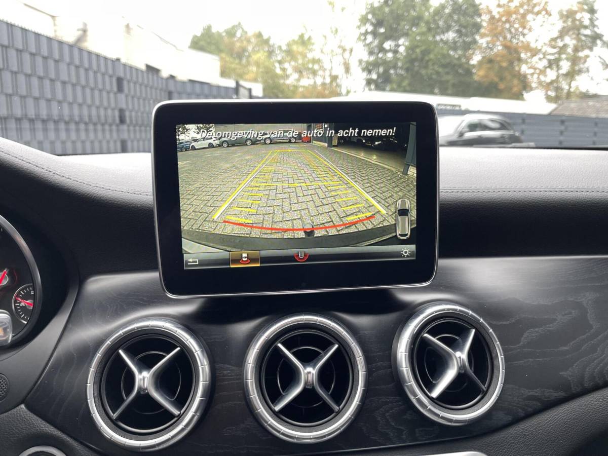 Mercedes-Benz CLA Mercedes CLA-klasse Shooting Brake 250 CARPLAY|CAMERA|TREKHAAK|NAPPA-LEER|NAVIGATIE|CRUISE CONTROL|STOELVERWARMING