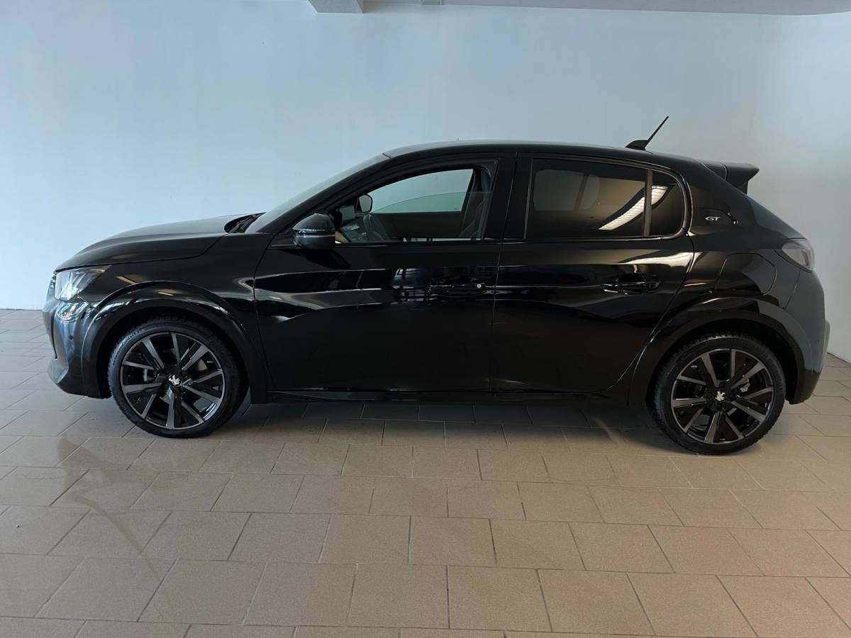 Peugeot 208 Peugeot 208 1.2 PureTech GT Pack 130PK AUTOMAAT PANO ALCANTARA AIRCO NAVI CRUISE STOELVERW KEYLESS APPLE CARPLAY CAM NIEUWSTAAT