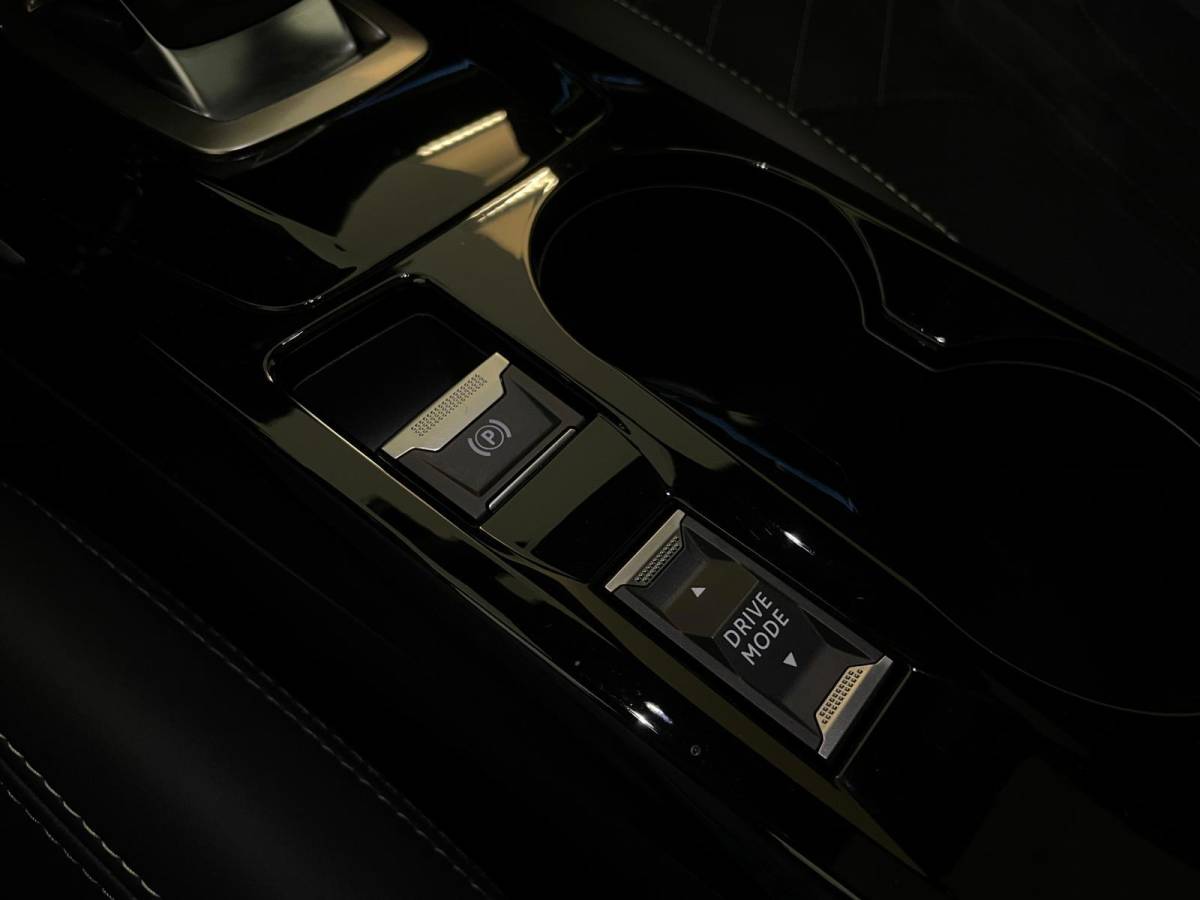Peugeot 208 Peugeot 208 1.2 PureTech GT Pack 130PK AUTOMAAT PANO ALCANTARA AIRCO NAVI CRUISE STOELVERW KEYLESS APPLE CARPLAY CAM NIEUWSTAAT