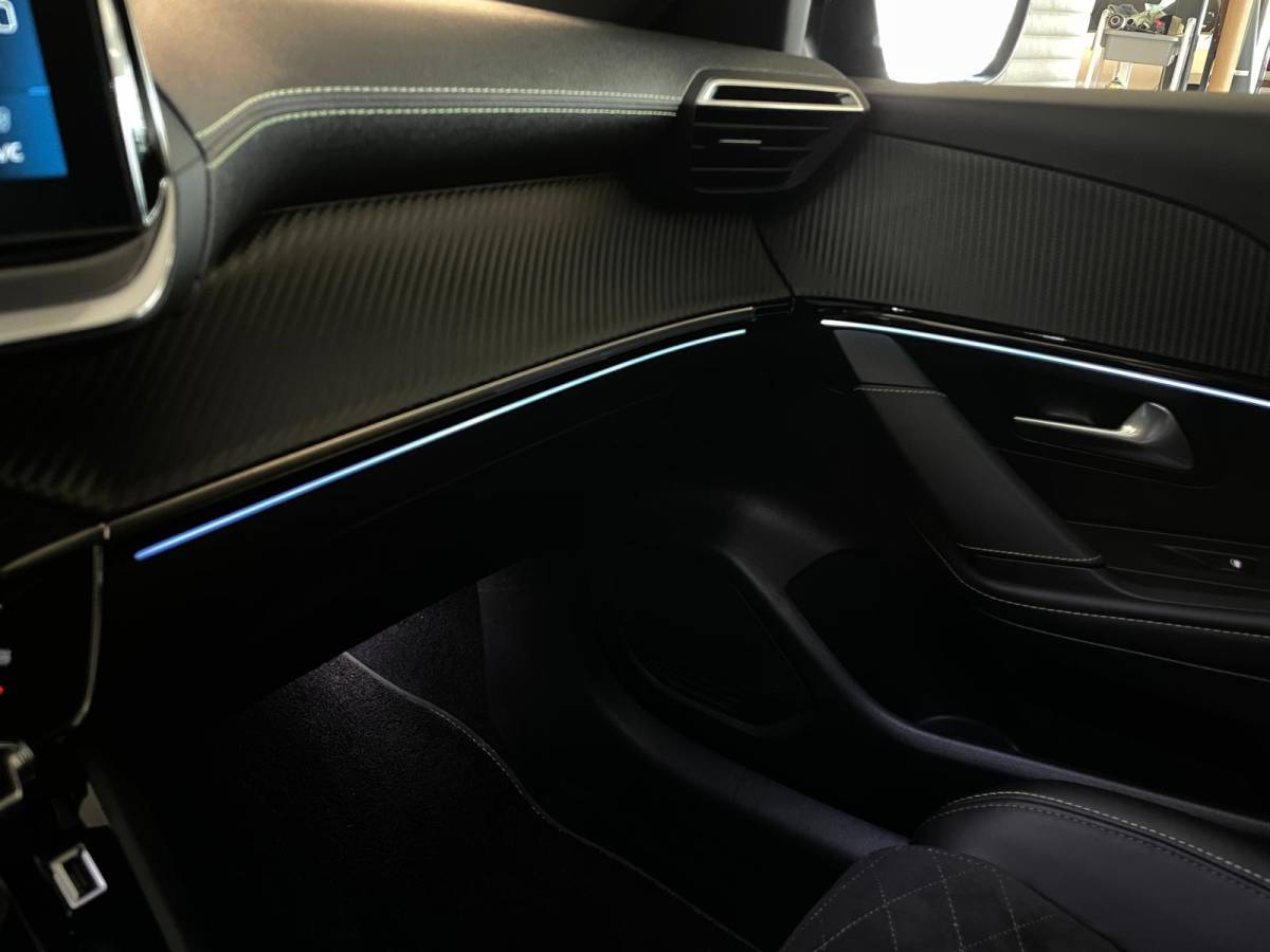 Peugeot 208 Peugeot 208 1.2 PureTech GT Pack 130PK AUTOMAAT PANO ALCANTARA AIRCO NAVI CRUISE STOELVERW KEYLESS APPLE CARPLAY CAM NIEUWSTAAT