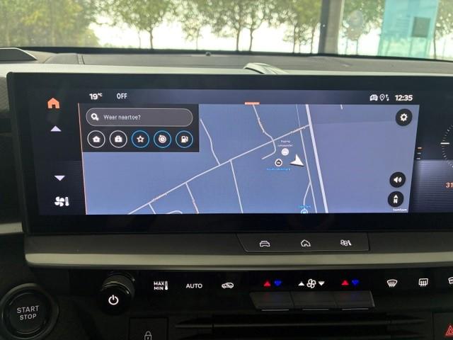Opel Grandland Opel Grandland 1.2 Turbo Hybrid Edition | Schuif- Panorama dak | AGR Stoelen | HUD | Electrische Achterklep | Premium Soundsystem | Winterpakket |