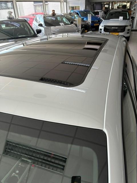 Opel Grandland Opel Grandland 1.2 Turbo Hybrid Edition | Schuif- Panorama dak | AGR Stoelen | HUD | Electrische Achterklep | Premium Soundsystem | Winterpakket |