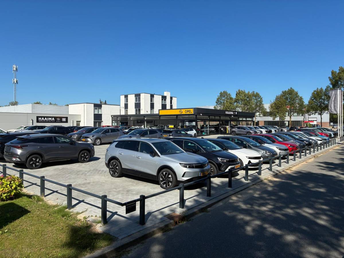 Opel Grandland Opel Grandland 1.2 Turbo Hybrid Edition | Schuif- Panorama dak | AGR Stoelen | HUD | Electrische Achterklep | Premium Soundsystem | Winterpakket |